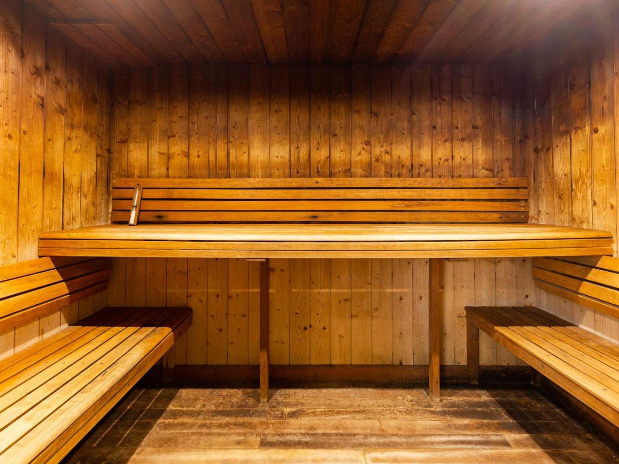 Appartement Duplex Centre Saint-Lary Avec Piscine, Sauna Et Parking - Fr-1-296-395 ภายนอก รูปภาพ