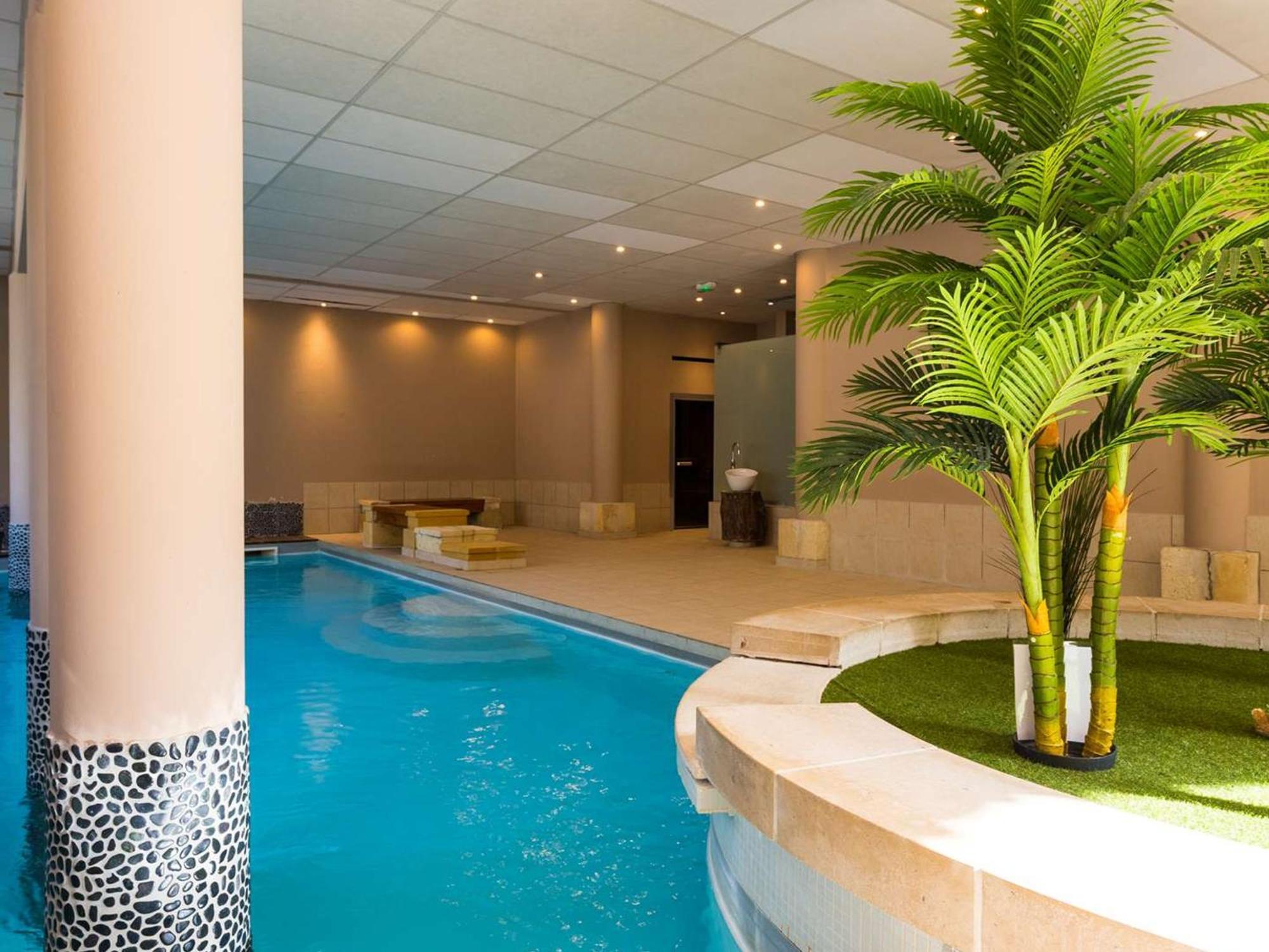 Appartement Duplex Centre Saint-Lary Avec Piscine, Sauna Et Parking - Fr-1-296-395 ภายนอก รูปภาพ